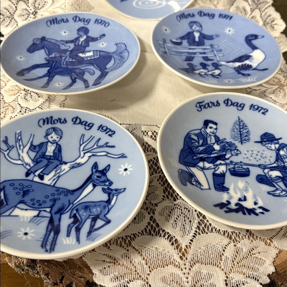 vintage Porsgrund of Norway Mother's Day and Father's Day plates - Picture 3 of 5